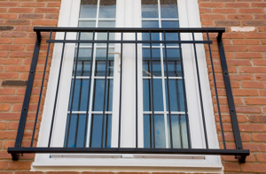 bently-juliet-balcony