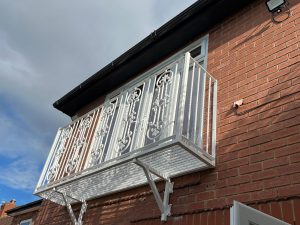 Heritage balcony platform customer picture 2