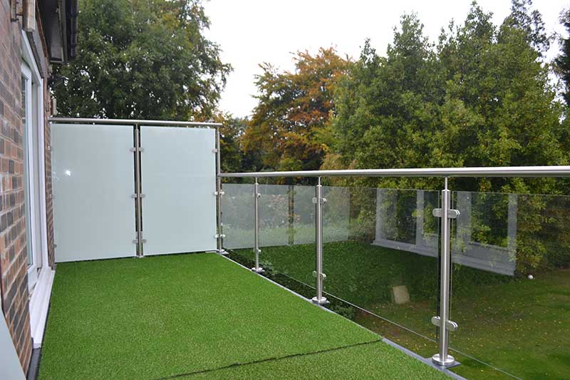 photo: Fitting a Large Glass Balcony